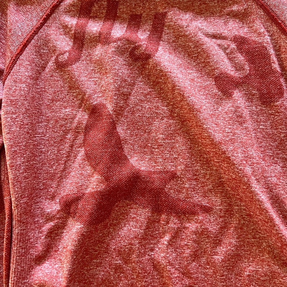 Oiselle Maroon Heathered Crew Neck Top, Brick 🧱 color, women sporty top. - Picture 4 of 10